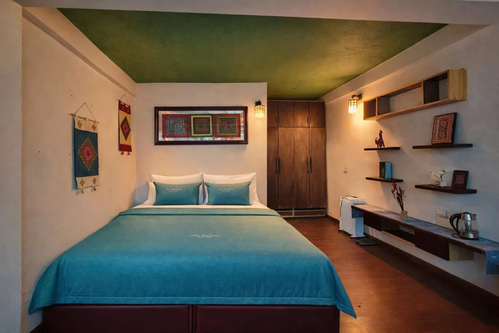 Deluxe with mountain view